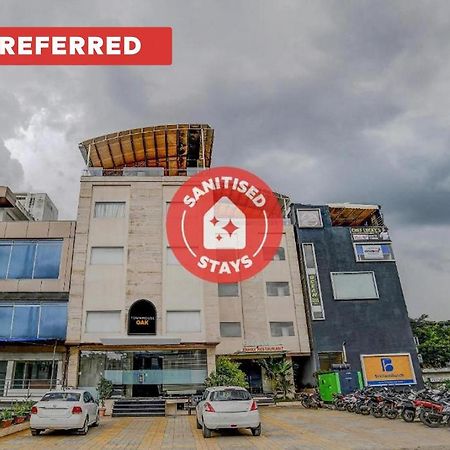 Vaccinated Staff- Townhouse Oak Hotel Silvotel Indore Exterior foto